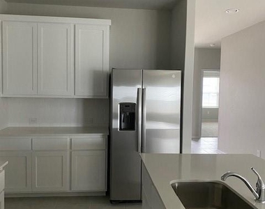 2751 Winding Creek Rd - Photo Thumbnail 3