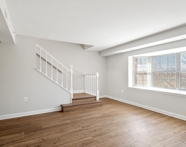 3401 38th Street Nw - Photo Thumbnail 5