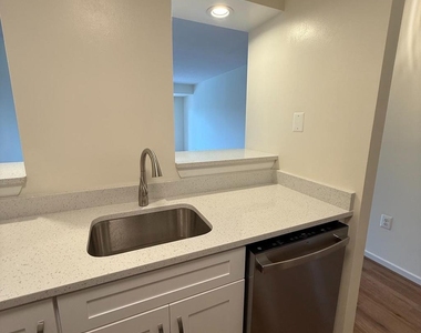 2111 Wisconsin Avenue Nw - Photo Thumbnail 22