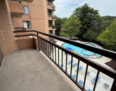 2111 Wisconsin Avenue Nw - Photo Thumbnail 11