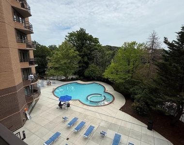 2111 Wisconsin Avenue Nw - Photo Thumbnail 9