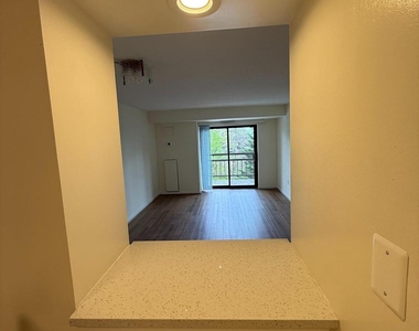 2111 Wisconsin Avenue Nw - Photo Thumbnail 24