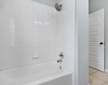 2909 Saville Loop - Photo Thumbnail 14
