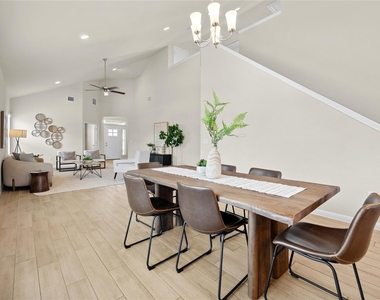 2413 Star Hill Ranch St - Photo Thumbnail 12