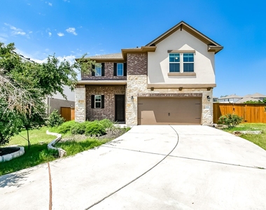 9202 Spade Cir - Photo Thumbnail 1