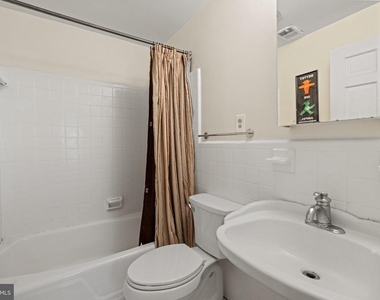 2426 I Street Nw - Photo Thumbnail 3