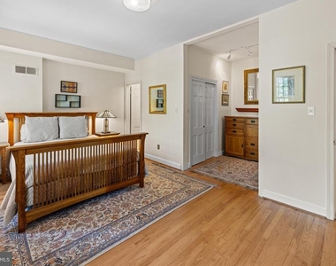 2426 I Street Nw - Photo Thumbnail 4