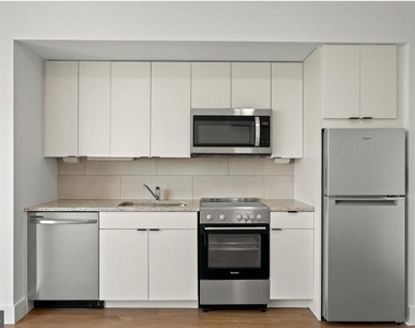 2415 37th St Nw - Photo Thumbnail 7