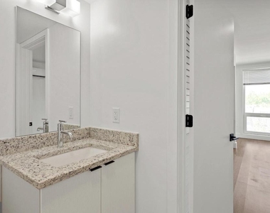 2415 37th St Nw - Photo Thumbnail 24