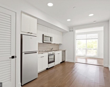 2415 37th St Nw - Photo Thumbnail 14