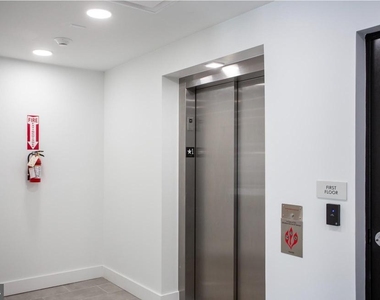 2415 37th St Nw - Photo Thumbnail 6
