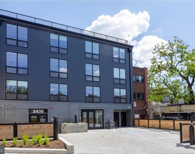 2415 37th St Nw - Photo Thumbnail 2