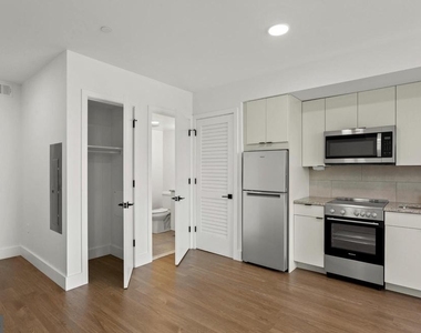 2415 37th St Nw - Photo Thumbnail 15