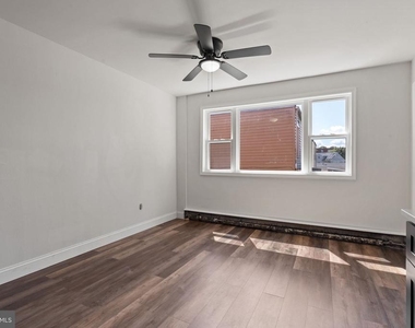 610 57th Street Ne - Photo Thumbnail 2