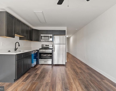 610 57th Street Ne - Photo Thumbnail 7