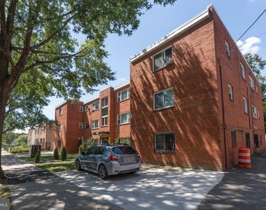 610 57th Street Ne - Photo Thumbnail 17