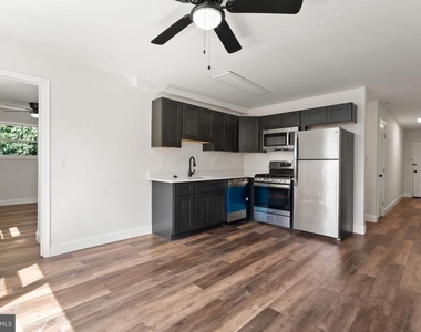 610 57th Street Ne - Photo Thumbnail 3