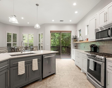 3814-a Ridgelea Dr - Photo Thumbnail 6