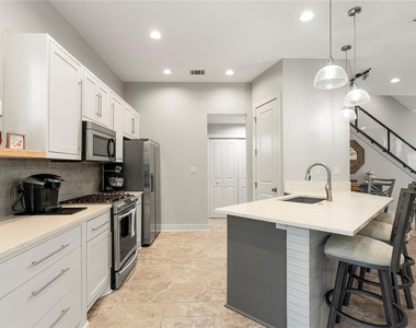 3814-a Ridgelea Dr - Photo Thumbnail 12