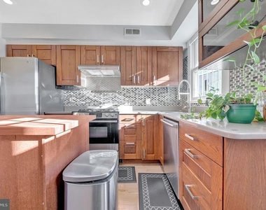 639 20th Street Ne - Photo Thumbnail 4