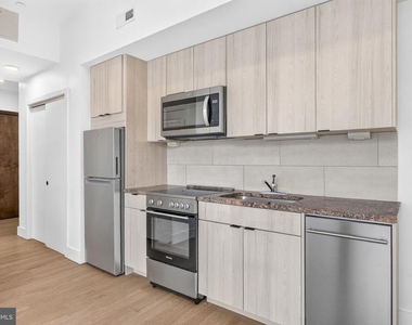 1731 Kalorama Road Nw - Photo Thumbnail 13