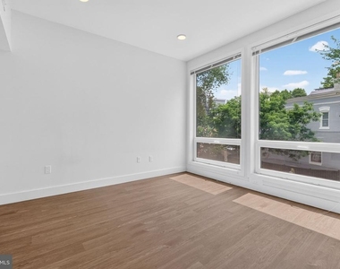 1731 Kalorama Road Nw - Photo Thumbnail 7