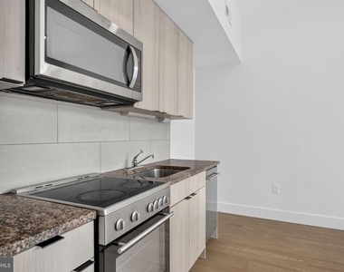1731 Kalorama Road Nw - Photo Thumbnail 14