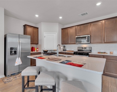 6401 Night Chinook Dr - Photo Thumbnail 6