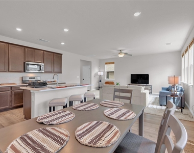 6401 Night Chinook Dr - Photo Thumbnail 7