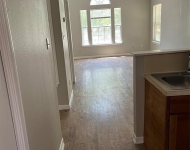 3120 Northwest Blvd - Photo Thumbnail 1
