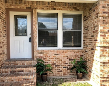 307 S Mustang Ave - Photo Thumbnail 8
