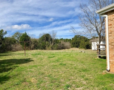 307 S Mustang Ave - Photo Thumbnail 2
