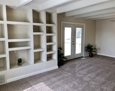 307 S Mustang Ave - Photo Thumbnail 23