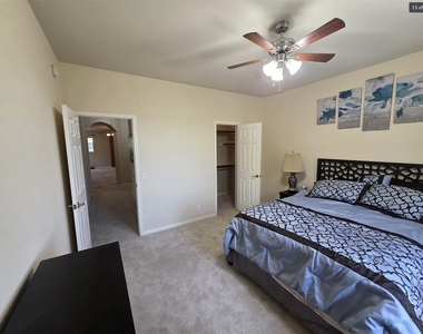 7901 Southwest Pkwy - Photo Thumbnail 12