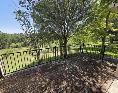 7901 Southwest Pkwy - Photo Thumbnail 6