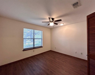 57 Woodcreek Dr - Photo Thumbnail 13