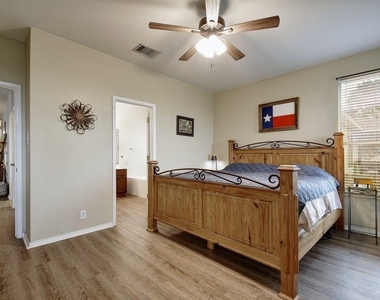 2234 Lakeline Dr - Photo Thumbnail 12