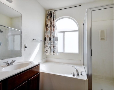 2234 Lakeline Dr - Photo Thumbnail 13