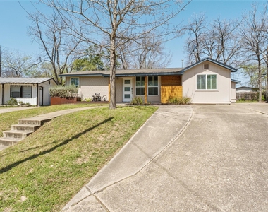 6414 Kenilworth Dr - Photo Thumbnail 2