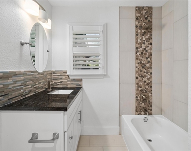 6414 Kenilworth Dr - Photo Thumbnail 15