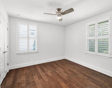 6414 Kenilworth Dr - Photo Thumbnail 14