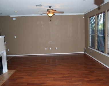 4620 W William Cannon Dr - Photo Thumbnail 5