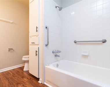 97 Peach St - Photo Thumbnail 5