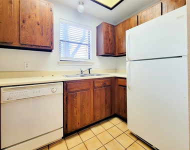 11970 Jollyville Rd - Photo Thumbnail 8