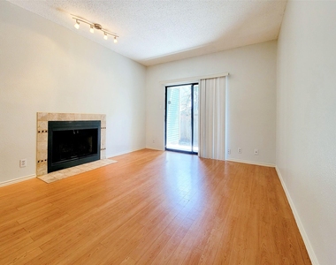 11970 Jollyville Rd - Photo Thumbnail 4