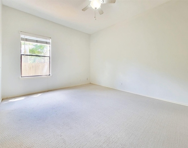 11970 Jollyville Rd - Photo Thumbnail 14