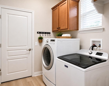 22325 Rock Wren Rd - Photo Thumbnail 12