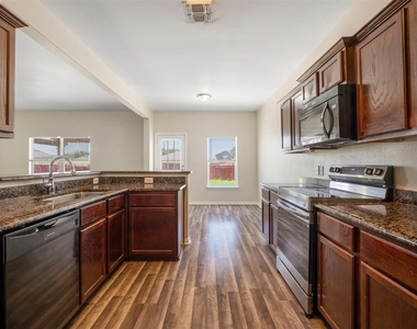 19420 James Manor St - Photo Thumbnail 12