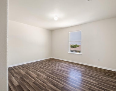 19420 James Manor St - Photo Thumbnail 20