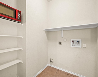 5704 Levenwood Ln - Photo Thumbnail 20